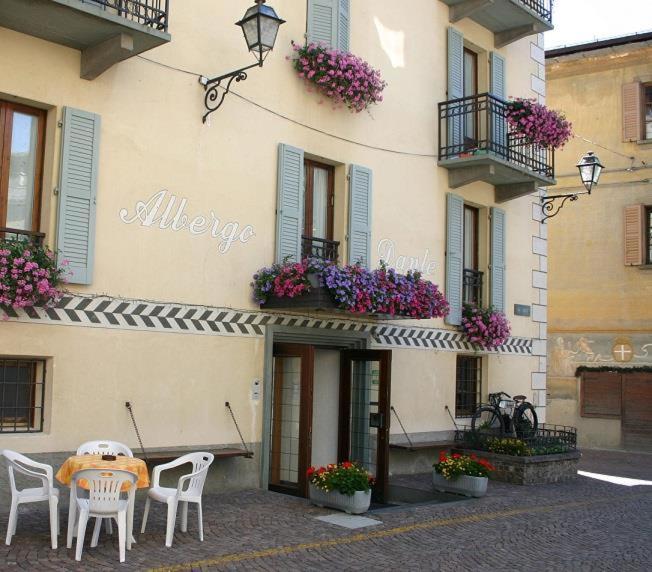 Meuble Albergo Dante Bormio Bagian luar foto