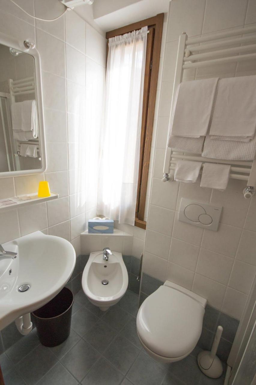 Meuble Albergo Dante Bormio Bagian luar foto