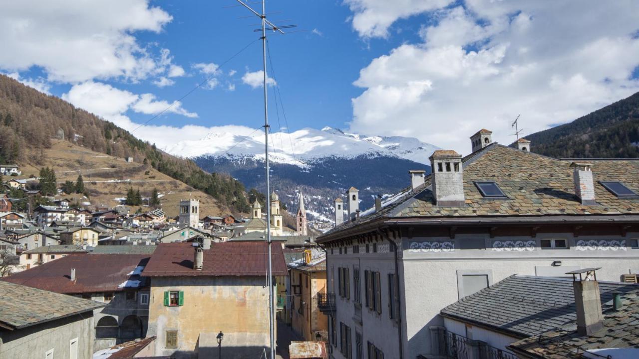 Meuble Albergo Dante Bormio Bagian luar foto